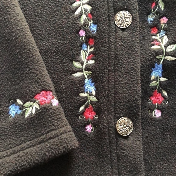 L.L Bean embroidered button Polartec fleece jacket - Picture 2 of 6